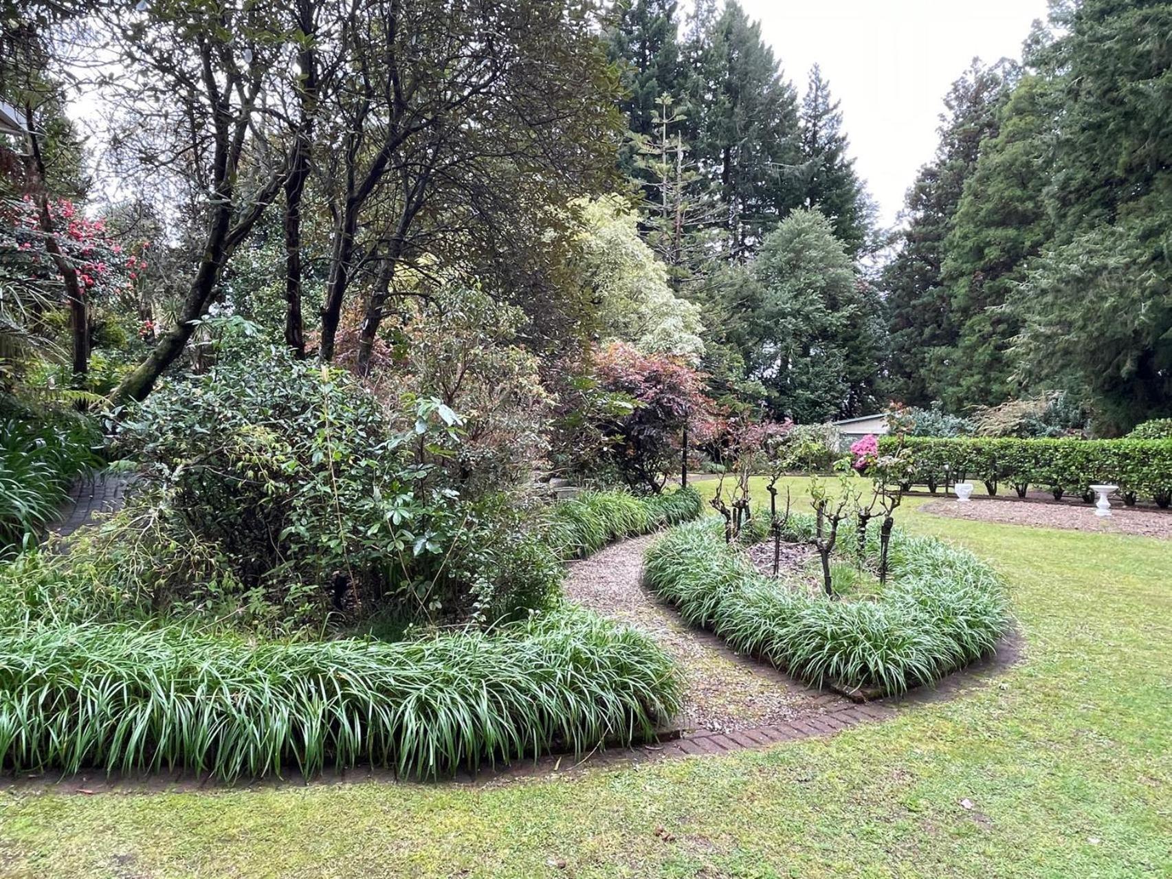 Garden Paradise In Rotorua With Pool Exterior foto